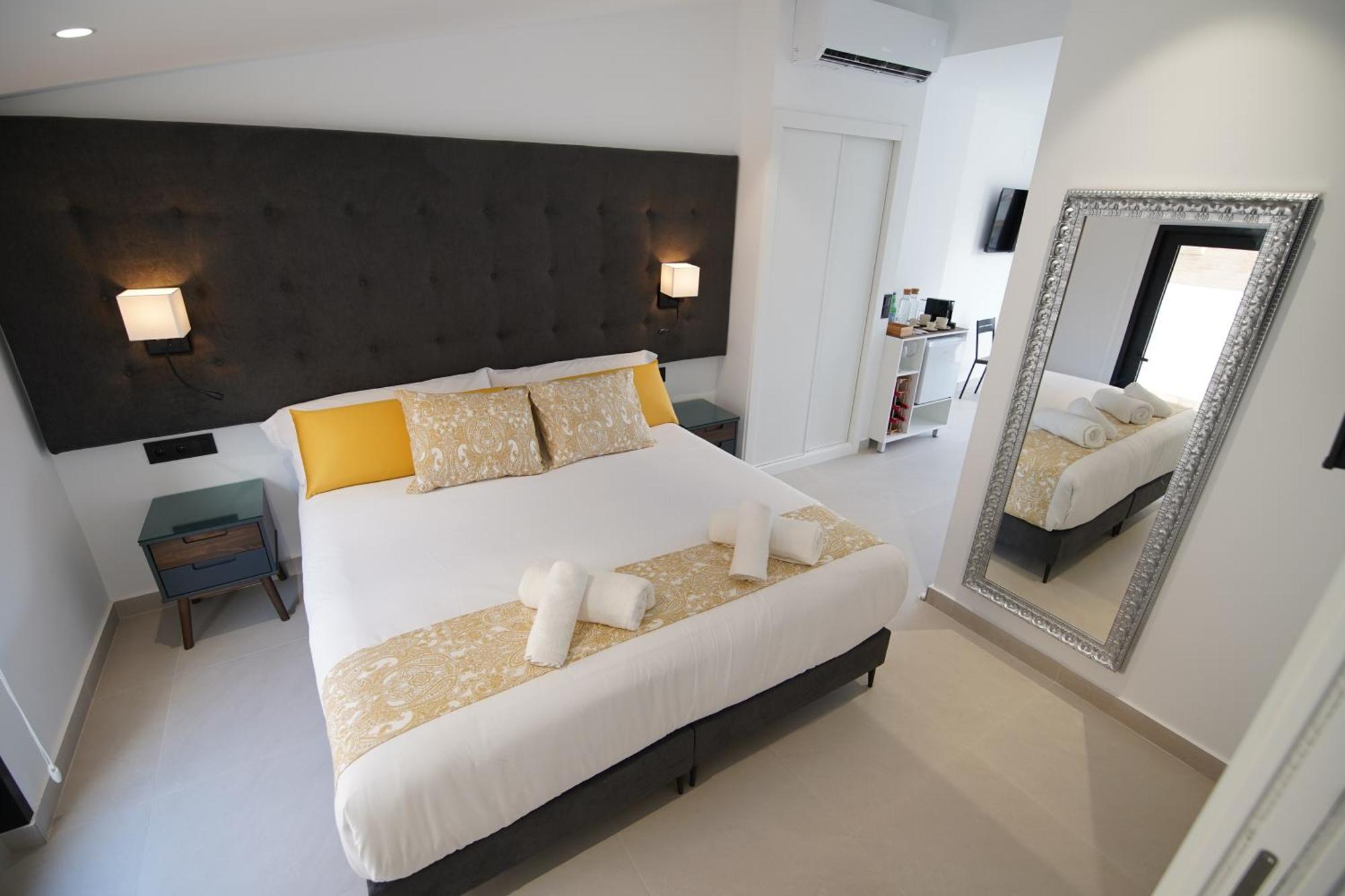 Bet Apartments - Suites Puerto Valencia Eksteriør bilde
